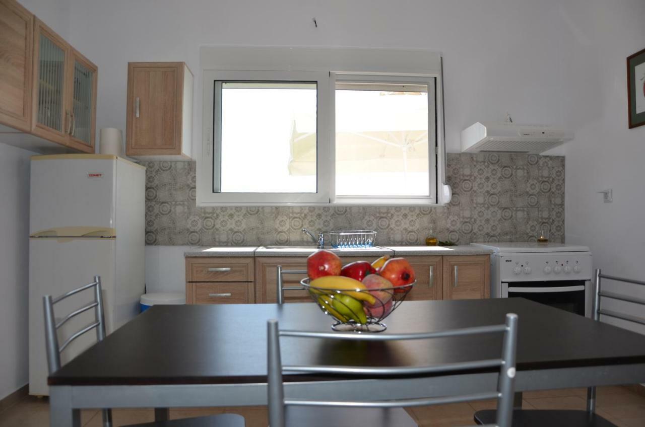 Helona Houses Kamária Buitenkant foto